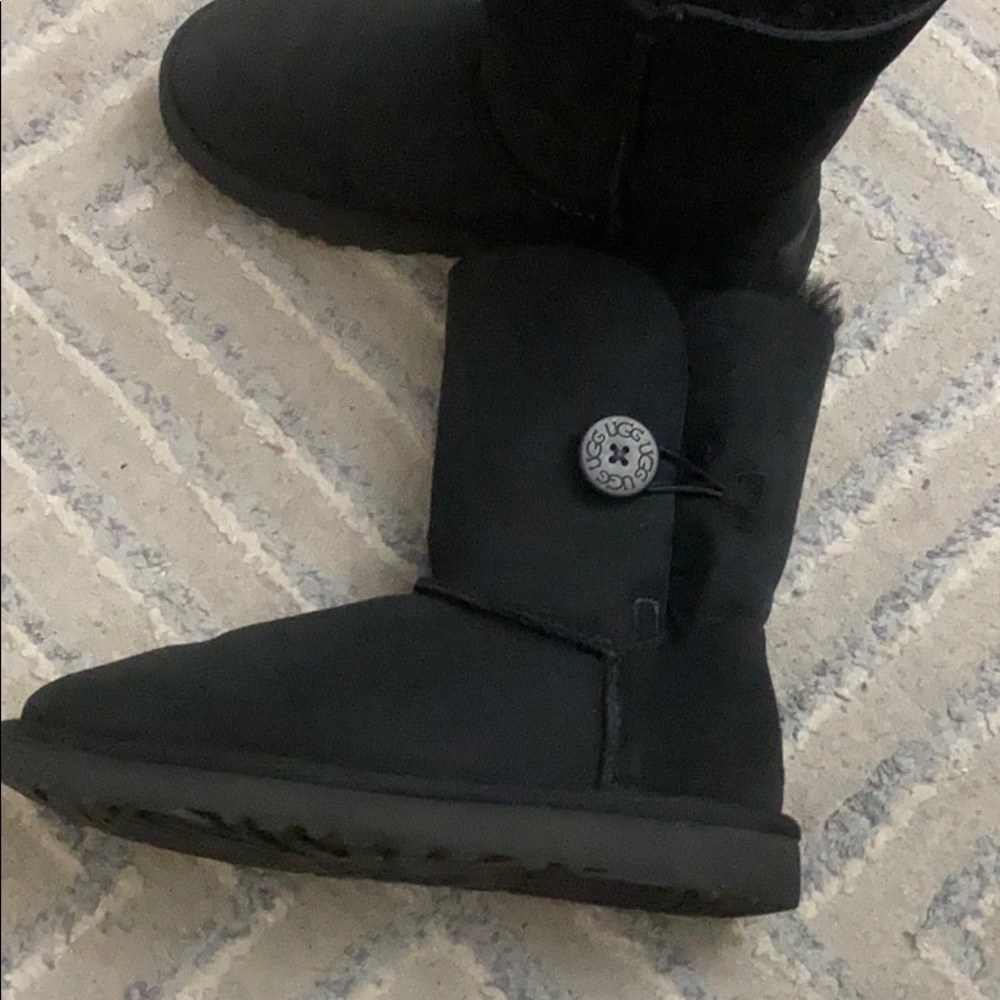 Ugg boots - Picture 4 of 9